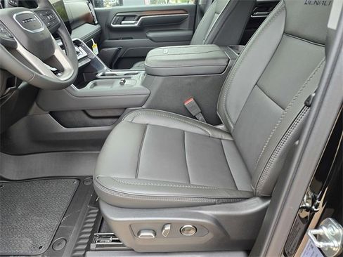 New 2026 GMC Sierra 2500 Denali w/ Denali Reserve Package image 17
