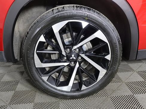 Used 2024 Mitsubishi Outlander SE image 23