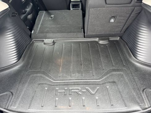 Used 2025 Honda HR-V LX image 32