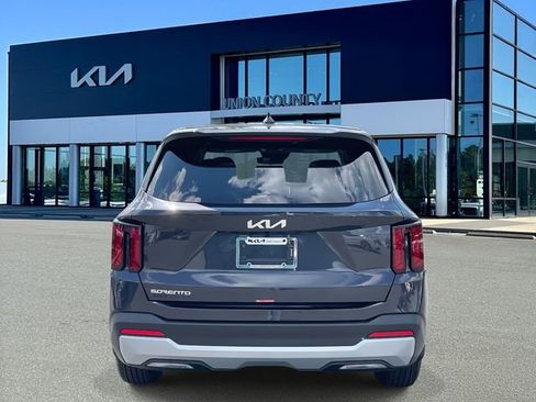 Certified 2026 Kia Sorento LX FWD image 7