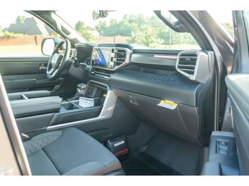 Used 2026 Toyota Tundra SR5 w/ SR5 Convenience Package RWD image 17