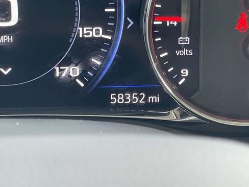 Certified 2022 GMC Acadia Denali w/ Denali Ultimate Package AWD/4WD image 22