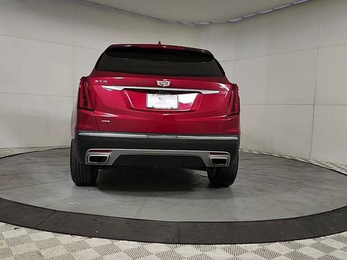 Used 2024 Cadillac XT5 Premium Luxury w/ Technology Package AWD/4WD image 5