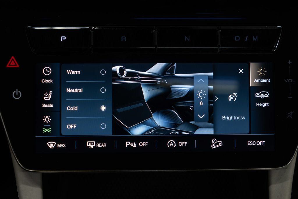Used 2023 Maserati Grecale Modena AWD/4WD image 27