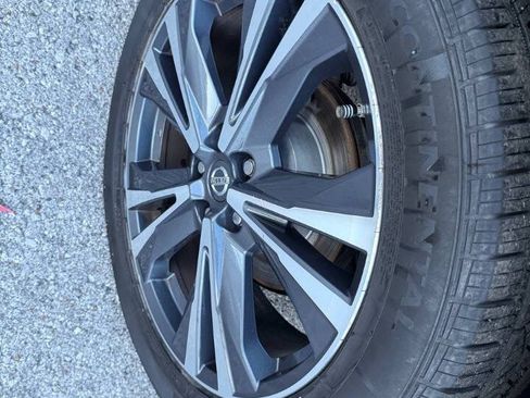 Used 2017 Nissan Pathfinder SL FWD image 41
