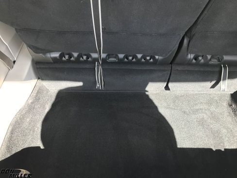 Certified 2022 Chrysler Pacifica Touring-L image 37