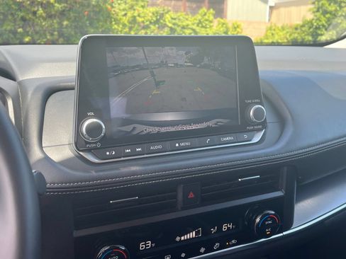Used 2025 Nissan Rogue SV AWD/4WD image 25
