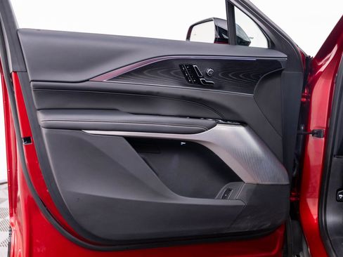 Certified 2025 Cadillac Lyriq Luxury w/ LPO, Floor Liner Package AWD/4WD image 15