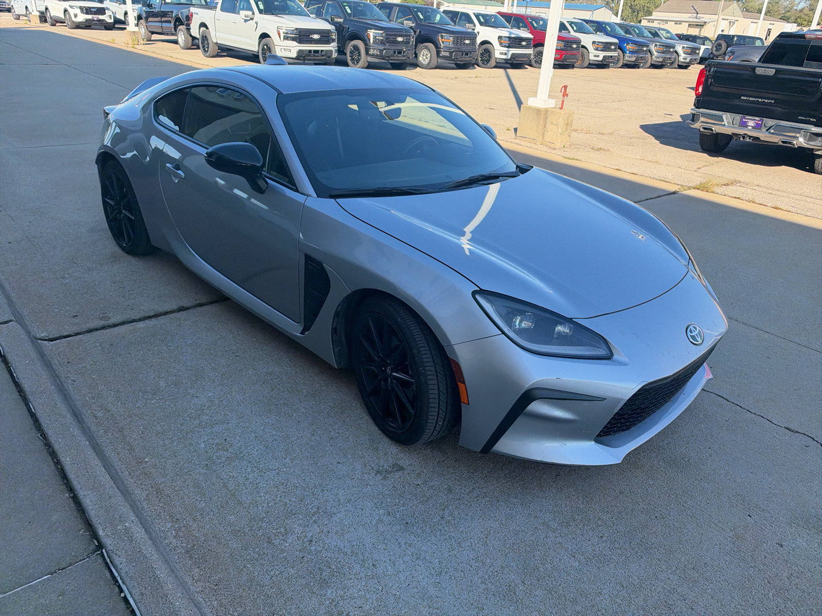 Used 2025 Toyota GR86 Premium w/ ALL Weather Mat Package (TMS) RWD image 4