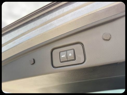 Used 2025 Nissan Pathfinder Rock Creek image 22