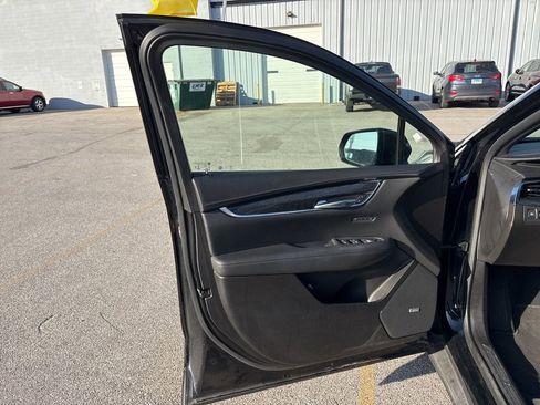 Used 2022 Cadillac XT5 Premium Luxury image 19