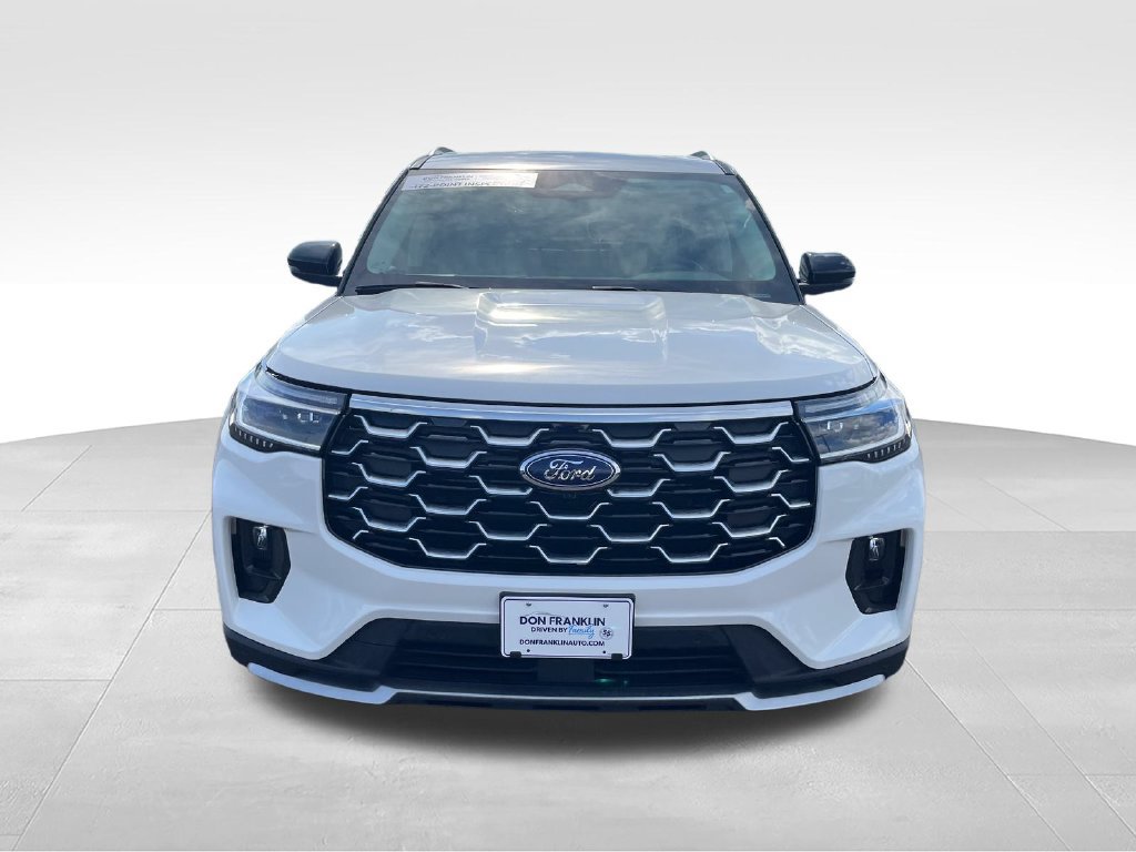 Used 2025 Ford Explorer Platinum w/ Ultimate Package AWD/4WD image 8