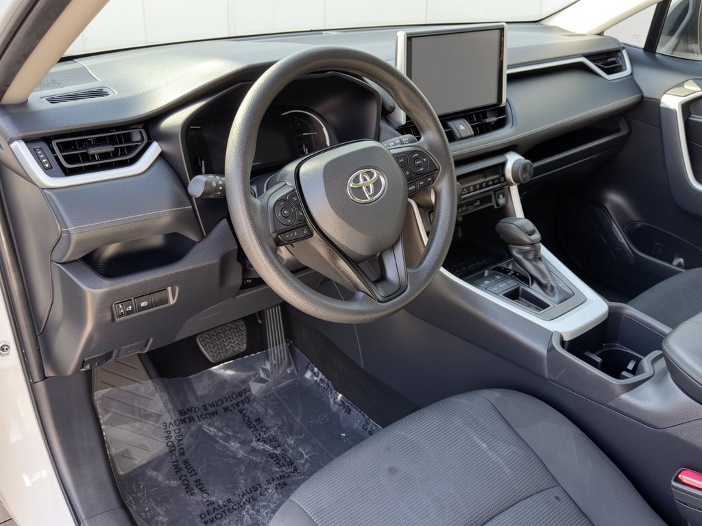 Used 2025 Toyota RAV4 LE FWD image 4