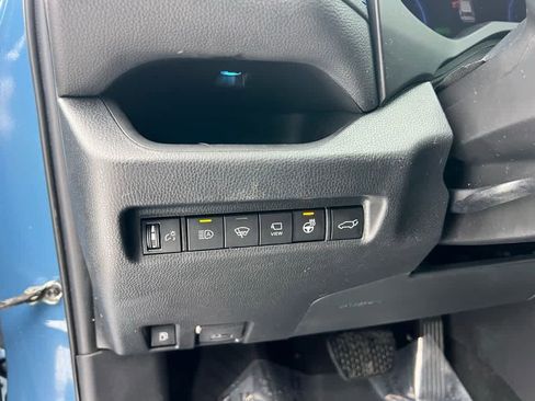 Used 2022 Toyota RAV4 XSE image 15