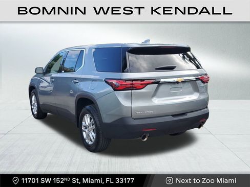 Used 2023 Chevrolet Traverse LS image 5
