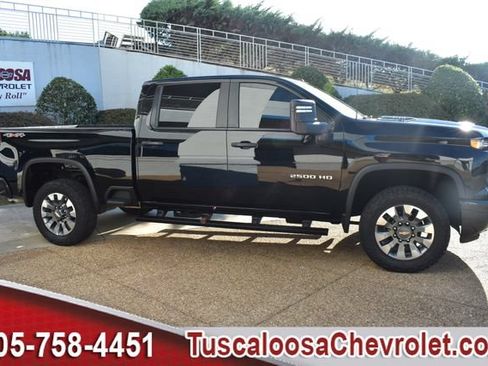 Used 2025 Chevrolet Silverado 2500 Custom AWD/4WD image 13