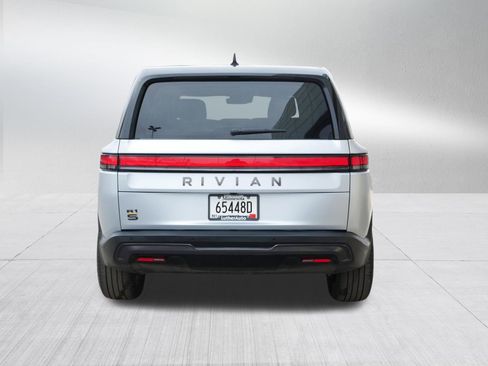 Used 2025 Rivian R1S Premium image 6