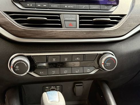 Used 2023 Nissan Altima 2.5 SV image 18