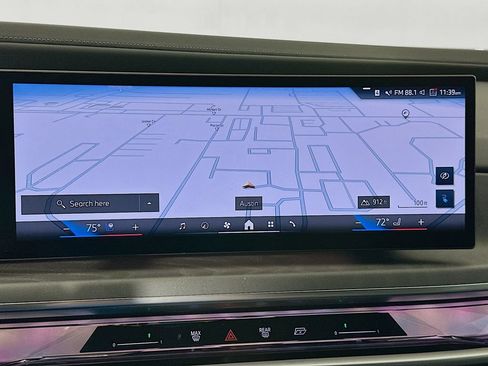 Used 2023 BMW i7 xDrive60 w/ Parking Assistance Package AWD/4WD image 13