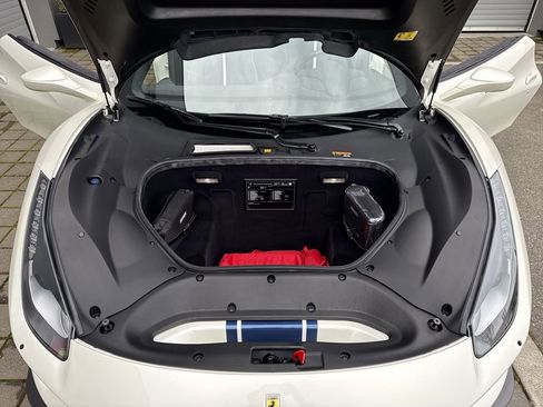 Used 2020 Ferrari 488 Pista Spider image 21