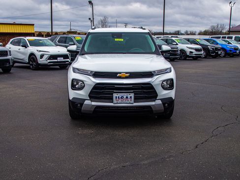 Used 2023 Chevrolet TrailBlazer LT image 2