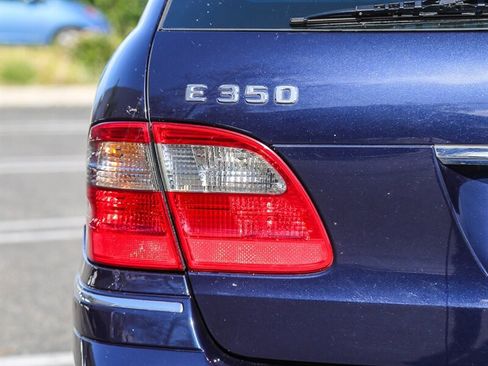Used 2009 Mercedes-Benz E 350 4MATIC Wagon image 15