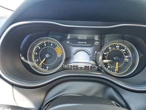 Used 2022 Jeep Cherokee Limited w/ Elite Package AWD/4WD image 16