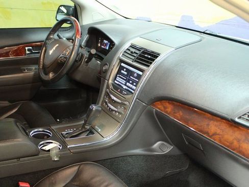 Used 2015 Lincoln MKX Base 4D Sport Utility w/ Equipment Group 101A image 13