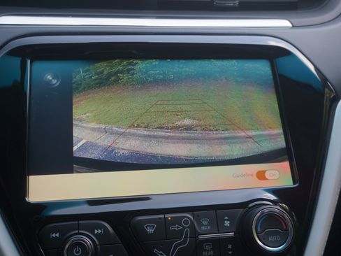 Used 2020 Chevrolet Bolt LT image 26