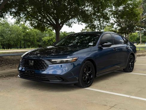 Used 2025 Honda Accord SE image 5
