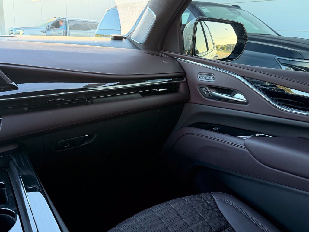 Used 2024 Cadillac Escalade V AWD/4WD image 22