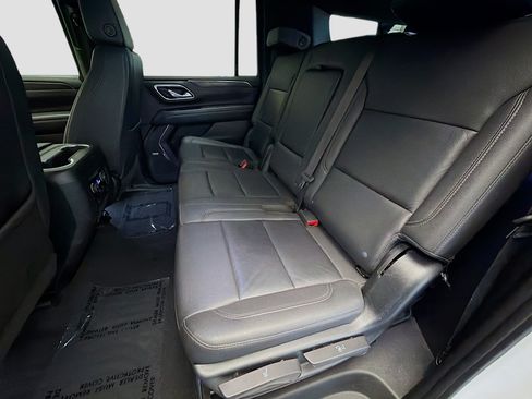 Used 2023 Chevrolet Suburban LT RWD image 13
