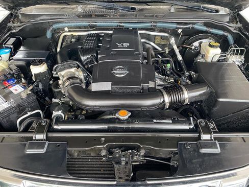 Used 2009 Nissan Pathfinder S RWD image 34