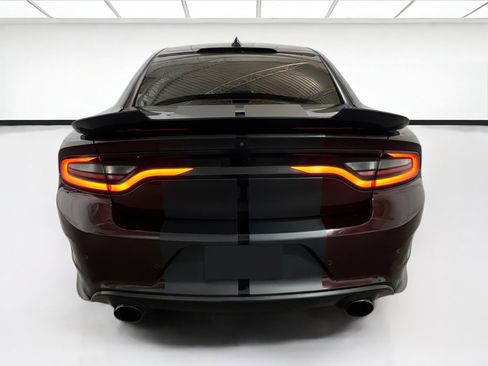 Used 2019 Dodge Charger R/T w/ Plus Group RWD image 5