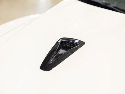 Used 2021 Nissan GT-R Premium image 11