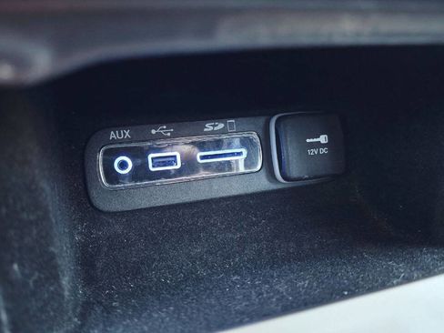 Used 2017 Jeep Grand Cherokee Limited w/ Luxury Group II image 24