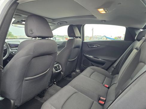 Used 2021 Chevrolet Malibu LT FWD image 13