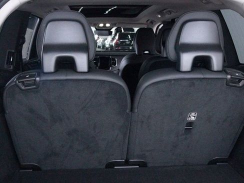 Certified 2025 Volvo XC90 T8 Plus w/ Protection Package Premier image 18