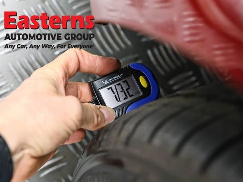 Used 2019 Tesla Model 3 Standard Range image 23