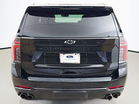 Used 2025 Chevrolet Suburban Z71 AWD/4WD image 14