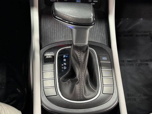 Used 2024 Hyundai Kona SEL AWD/4WD image 29