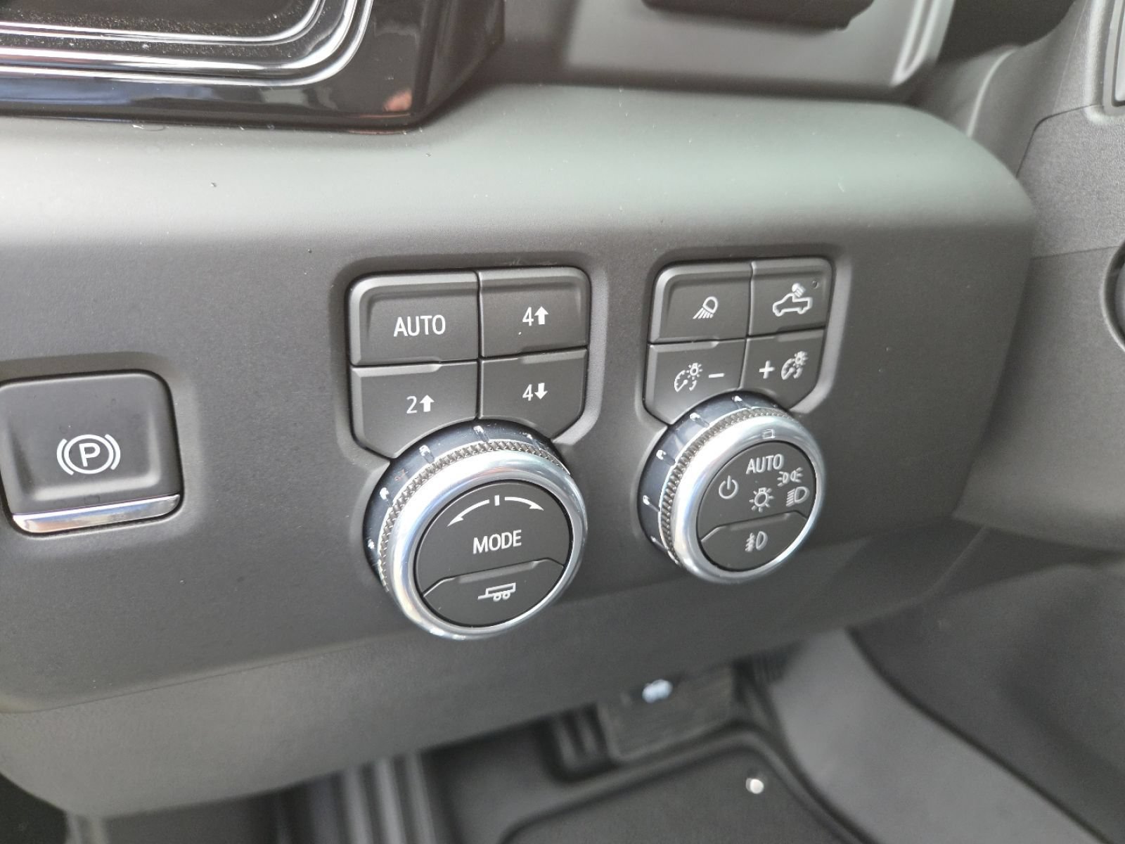 New 2026 GMC Sierra 1500 AT4X w/ LPO, Black Badging Package AWD/4WD image 6