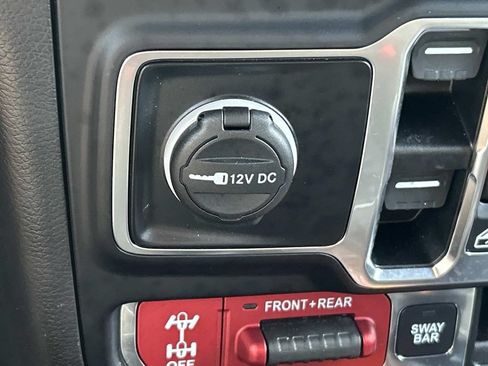 Used 2023 Jeep Wrangler Unlimited Rubicon 4xe w/ Cold Weather Group AWD/4WD image 34