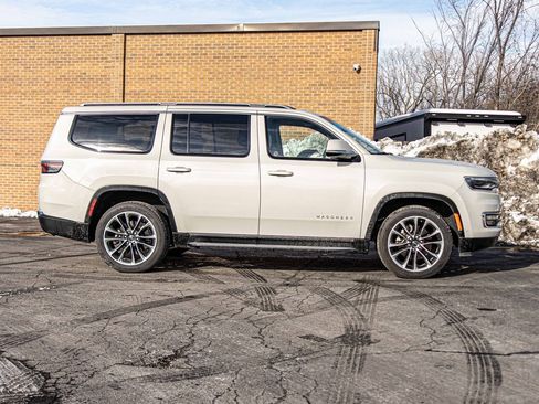 Used 2022 Jeep Wagoneer Series II w/ Premium Group I image 9