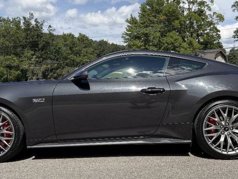 Used 2024 Ford Mustang GT Premium RWD image 7