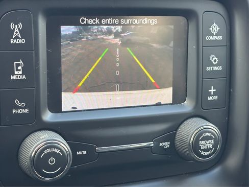Used 2018 Jeep Compass Latitude AWD/4WD image 21