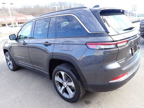 Certified 2025 Jeep Grand Cherokee Limited w/ Trailer Tow Package image 3