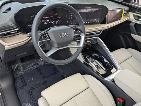 New 2025 Audi Q5 Prestige image 3