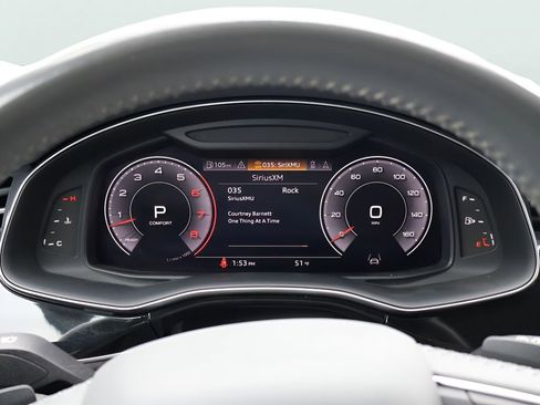Used 2019 Audi Q8 Prestige w/ Luxury Package AWD/4WD image 31