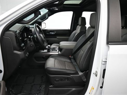 Used 2024 Chevrolet Silverado 1500 ZR2 w/ Technology Package AWD/4WD image 11